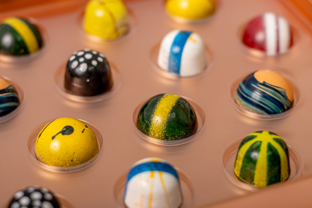 Artisanal Pralines Gift Box  - 16 pieces