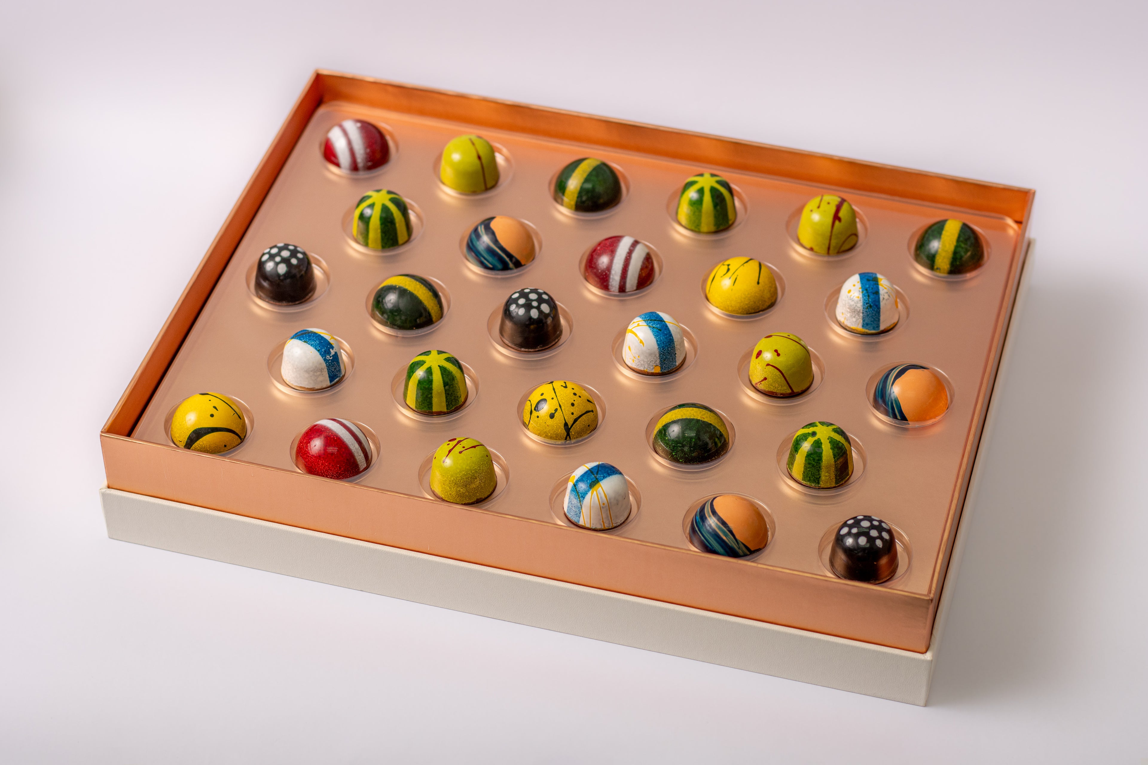 Artisanal Pralines Gift Box - 28 pieces