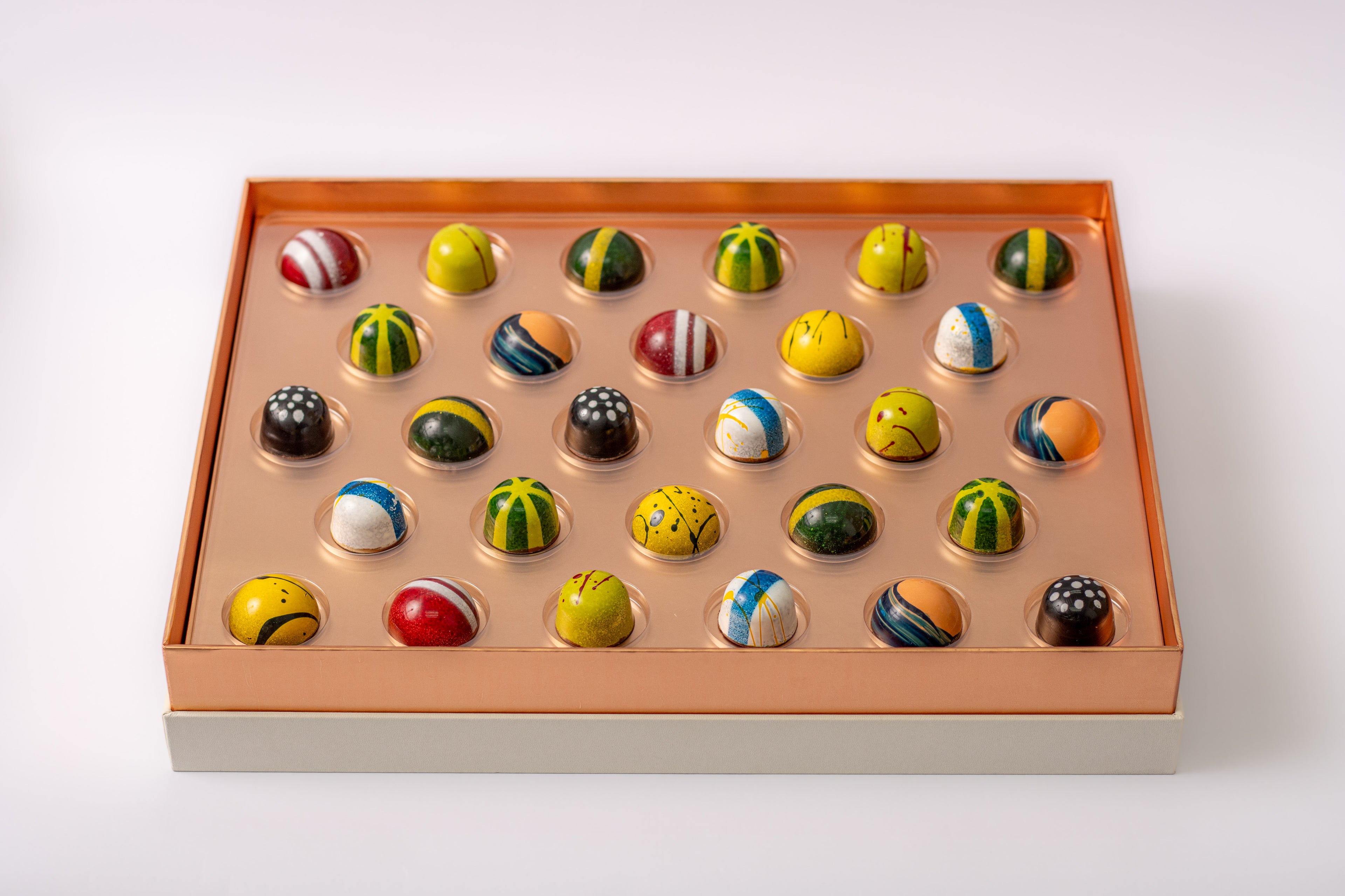 Artisanal Pralines Gift Box - 28 pieces