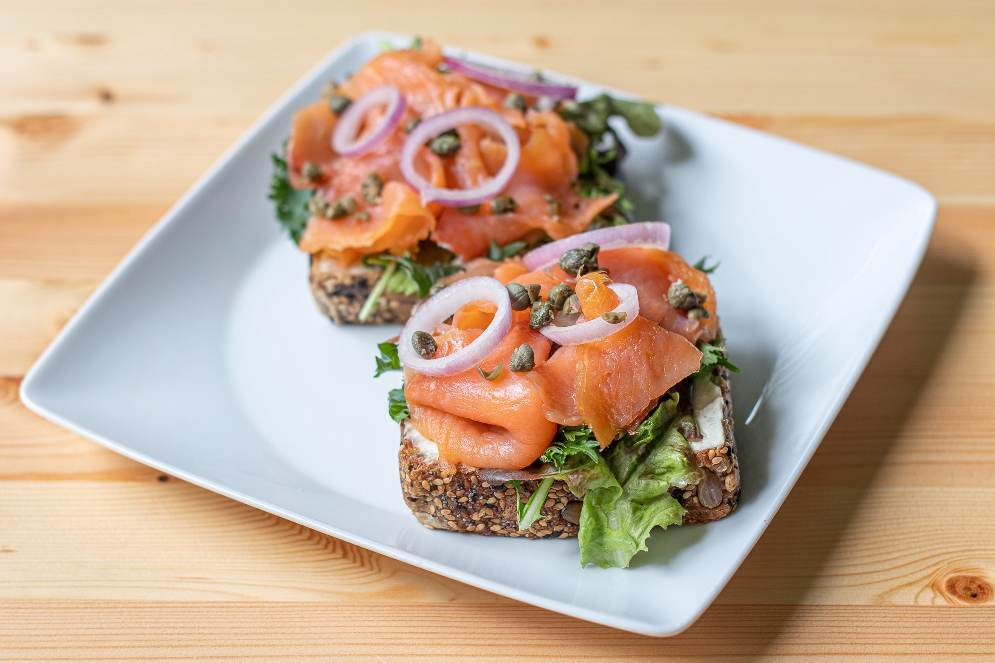 Smoked Salmon Multigrain Sandwich